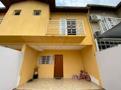 Sobrado com 3 Quartos à venda, 125m² no Bandeira Branca, Jacareí
