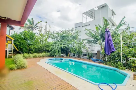 Casa com 4 Quartos à venda, 440m² no Teresópolis, Porto Alegre