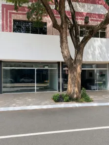 Prédio Comercial para alugar, 80m² no Zona 01, Maringá
