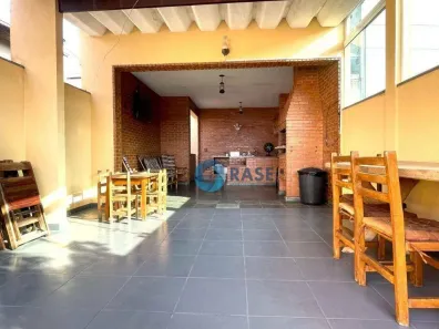 Casa com 3 Quartos à venda, 186m² no Parque Arariba, São Paulo