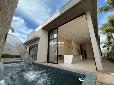 Casa de Condomínio com 4 Quartos à venda, 227m² no Granja Marileusa, Uberlândia