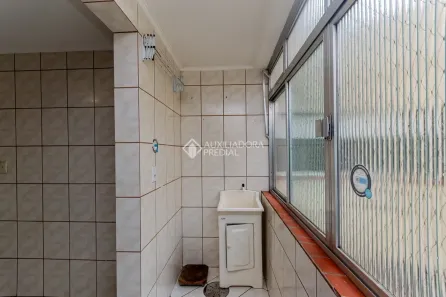 Apartamento com 1 Quarto para alugar, 50m² no Passo da Areia, Porto Alegre