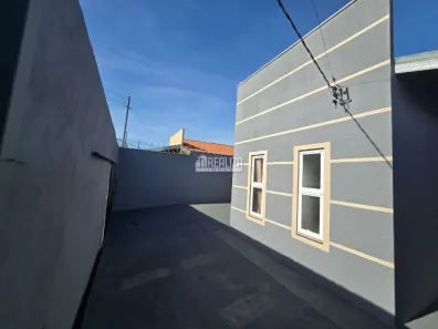 Casa com 2 Quartos à venda, 46m² no Loteamento Antônio Caiado, Uberaba
