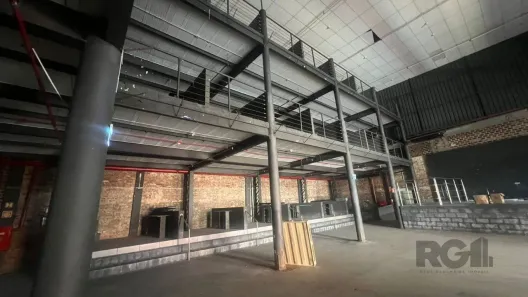 Galpão/Depósito/Armazém para alugar, 2300m² no Floresta, Porto Alegre
