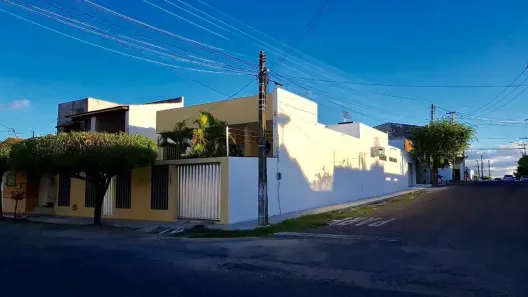 Casa com 5 Quartos à venda, 180m² no Junco, Sobral