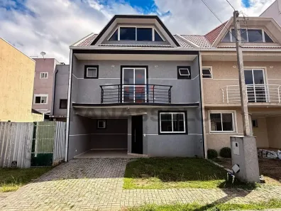 Sobrado com 3 Quartos à venda, 140m² no Pinheirinho, Curitiba