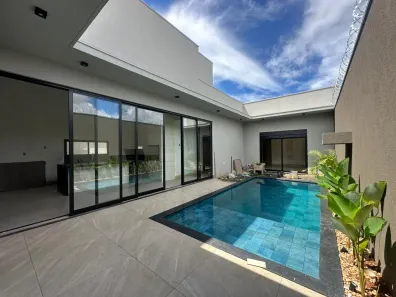 Casa com 3 Quartos à venda, 180m² no Grand Ville, Uberlândia