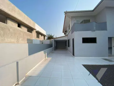 Sobrado com 3 Quartos à venda, 261m² no Country, Cascavel