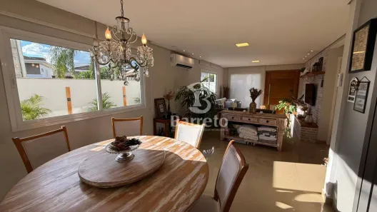 Casa de Condomínio com 3 Quartos à venda, 240m² no Esperança, Londrina
