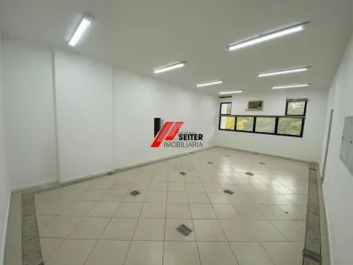 Ponto Comercial para alugar, 77m² no João Paulo, Florianópolis