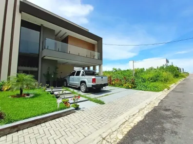 Sobrado com 4 Quartos à venda, 257m² no Novo Aleixo, Manaus