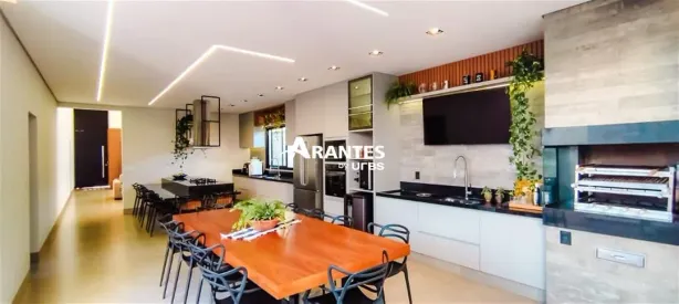 Casa de Condomínio com 3 Quartos à venda, 210m² no Shopping Park, Uberlândia