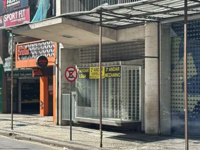 Ponto Comercial para alugar, 82m² no Centro, Juiz de Fora