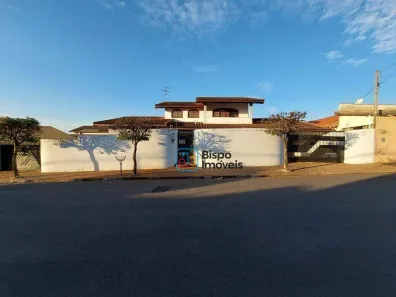 Casa com 4 Quartos à venda, 400m² no Parque Residencial Versailles, Sumaré