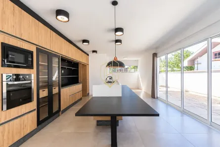 Casa com 4 Quartos à venda, 220m² no Jardim Social, Curitiba