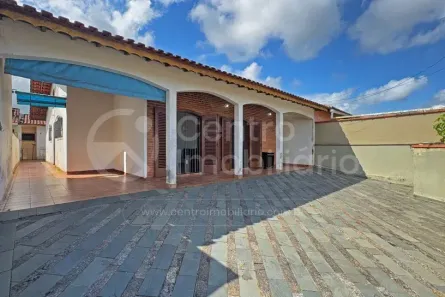 Casa com 3 Quartos à venda, 148m² no Belmira Novaes, Peruíbe