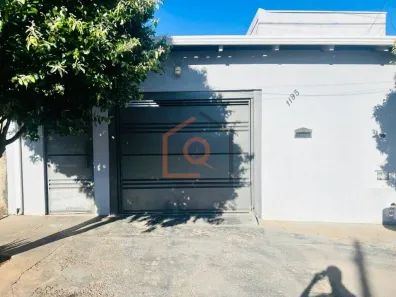 Casa com 3 Quartos à venda, 130m² no Parque Residencial Laura Molina, Araraquara