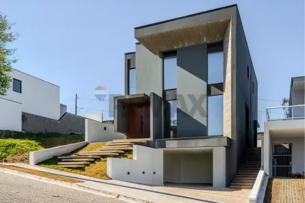 Casa de Condomínio com 4 Quartos à venda, 290m² no Tomazetti, Santa Maria