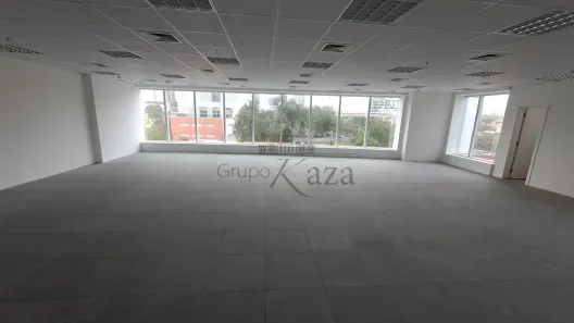 Ponto Comercial com 2 Quartos para alugar, 408m² no Cidade Monções, São Paulo