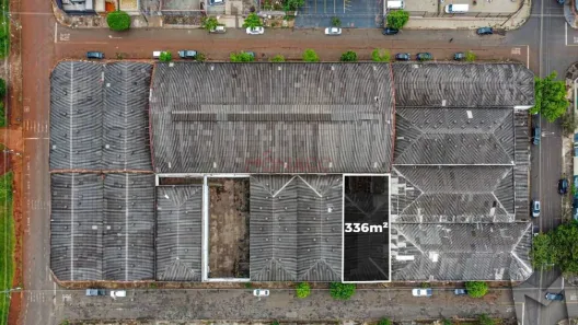Galpão/Depósito/Armazém para alugar, 336m² no Vila Ziober, Londrina