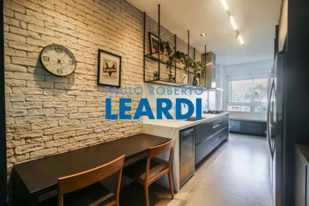 Apartamento com 3 Quartos à venda, 212m² no Vila Olímpia, São Paulo