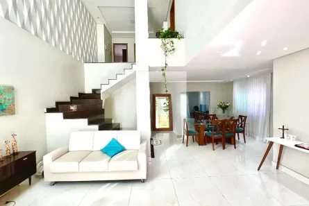 Casa com 5 Quartos à venda, 620m² no Cabral, Contagem