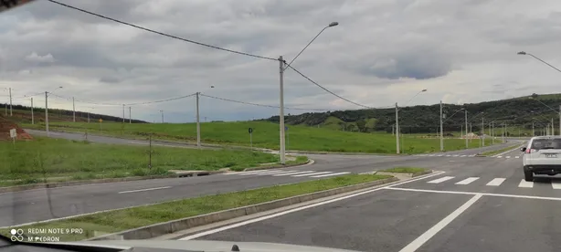 Lote/Terreno à venda, 811m² no Condomínio Recanto da Baronesa, São José dos Campos