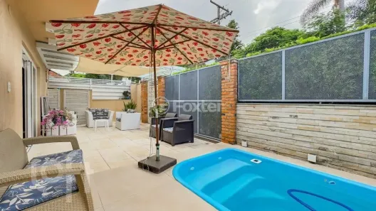 Sobrado com 4 Quartos à venda, 357m² no Chácara das Pedras, Porto Alegre