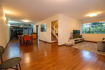 Casa com 3 Quartos à venda, 202m² no Santo Amaro, São Paulo