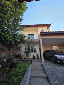 Sobrado com 4 Quartos à venda, 141m² no Jardim Modelo, Suzano