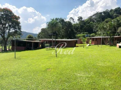 Fazenda/Sítio com 4 Quartos à venda, 90m² no Parque Santa Rosa, Suzano