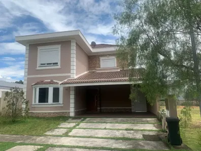 Sobrado com 4 Quartos à venda, 223m² no Piracangaguá, Taubaté