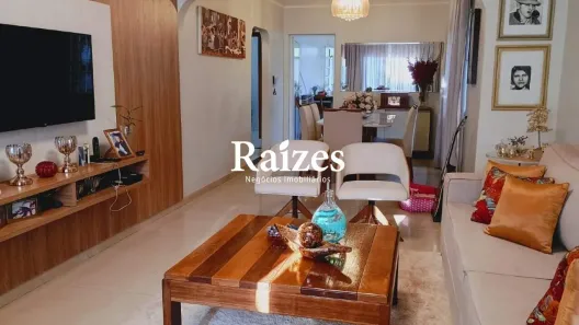 Casa com 3 Quartos à venda, 245m² no Cidade Jardim, Uberlândia