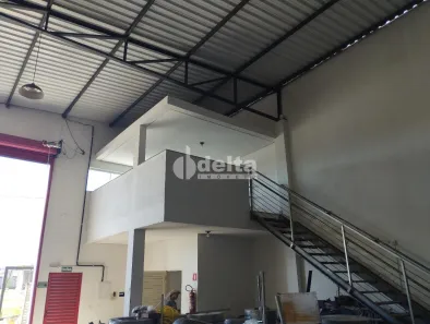 Ponto Comercial para alugar, 300m² no Santa Rosa, Uberlândia