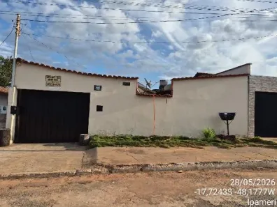 Casa com 3 Quartos à venda, 250m² no Conjunto Branca de Aguiar Machado, Ipameri