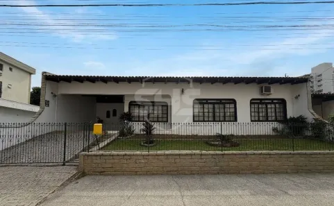 Casa com 3 Quartos à venda, 179m² no Itoupava Seca, Blumenau