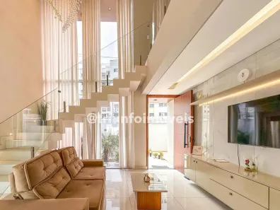Sobrado com 4 Quartos à venda, 230m² no São João, Teresina