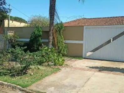 Casa com 3 Quartos à venda, 217m² no Jardim Jockey Club, Campo Grande