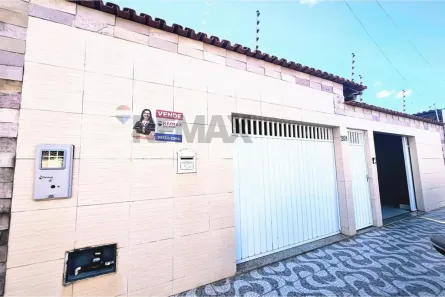 Casa com 4 Quartos à venda, 270m² no Atalaia, Aracaju