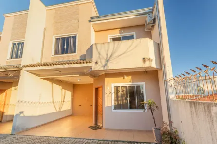 Sobrado com 3 Quartos à venda, 106m² no Ronda, Ponta Grossa