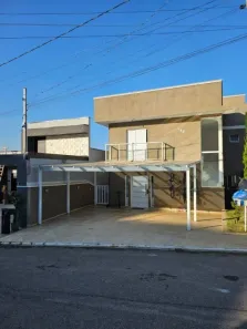Casa com 3 Quartos à venda, 330m² no Chácaras Roselândia, Cotia