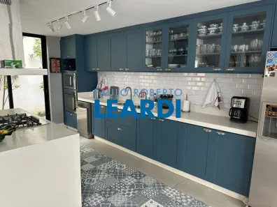 Casa com 4 Quartos à venda, 240m² no Jardim Leonor, São Paulo