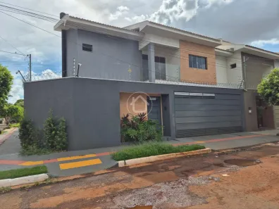 Sobrado com 3 Quartos à venda, 210m² no Vila Planalto, Campo Grande