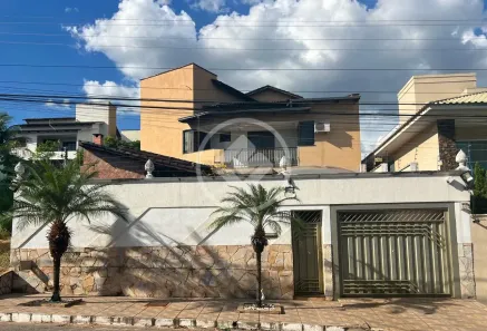 Sobrado com 4 Quartos à venda, 403m² no Setor Gentil Meireles, Goiânia