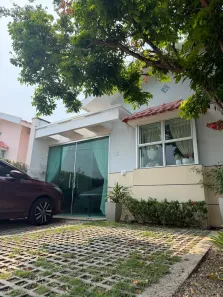 Casa de Condomínio com 3 Quartos à venda, 300m² no Novo Aleixo, Manaus