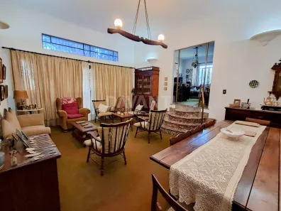 Casa com 4 Quartos à venda, 297m² no Cambuí, Campinas
