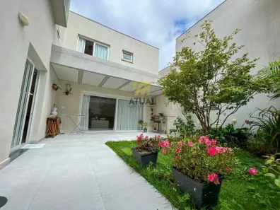 Sobrado com 4 Quartos à venda, 215m² no Interlagos, São Paulo