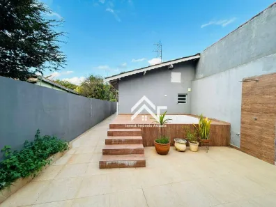 Casa com 3 Quartos para alugar, 125m² no Atibaia Jardim, Atibaia