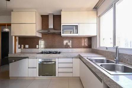 Apartamento com 3 Quartos para alugar, 164m² no Setor Bueno, Goiânia