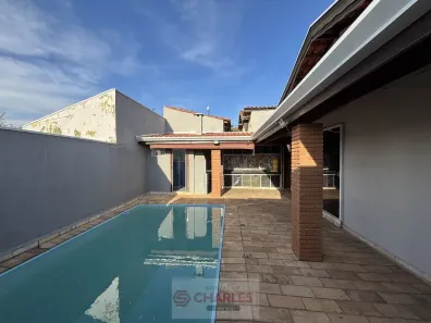 Casa de Condomínio com 2 Quartos para alugar, 160m² no Jardim Guaçu-Mirim II, Mogi Guaçu
